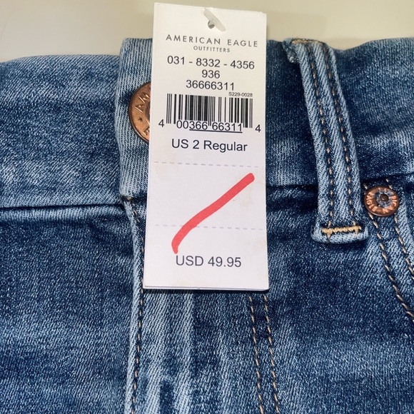 💲⭐️💲NEW! American Eagle Denim Mini Skirt (Curvy) Sz:2 - Picture 3 of 10